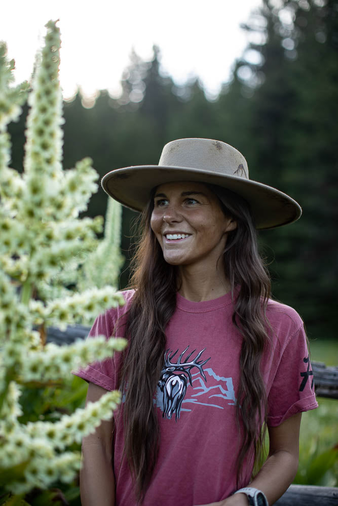 Bugling Elk Tee Brick